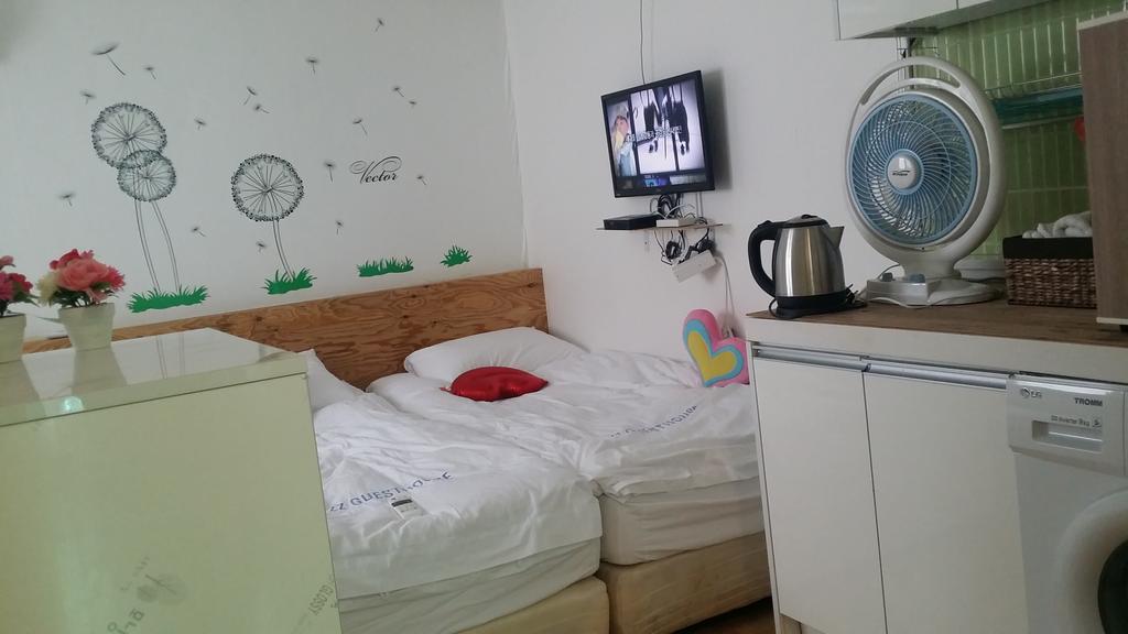 Myeongdong Guesthouse Seoul Exterior photo