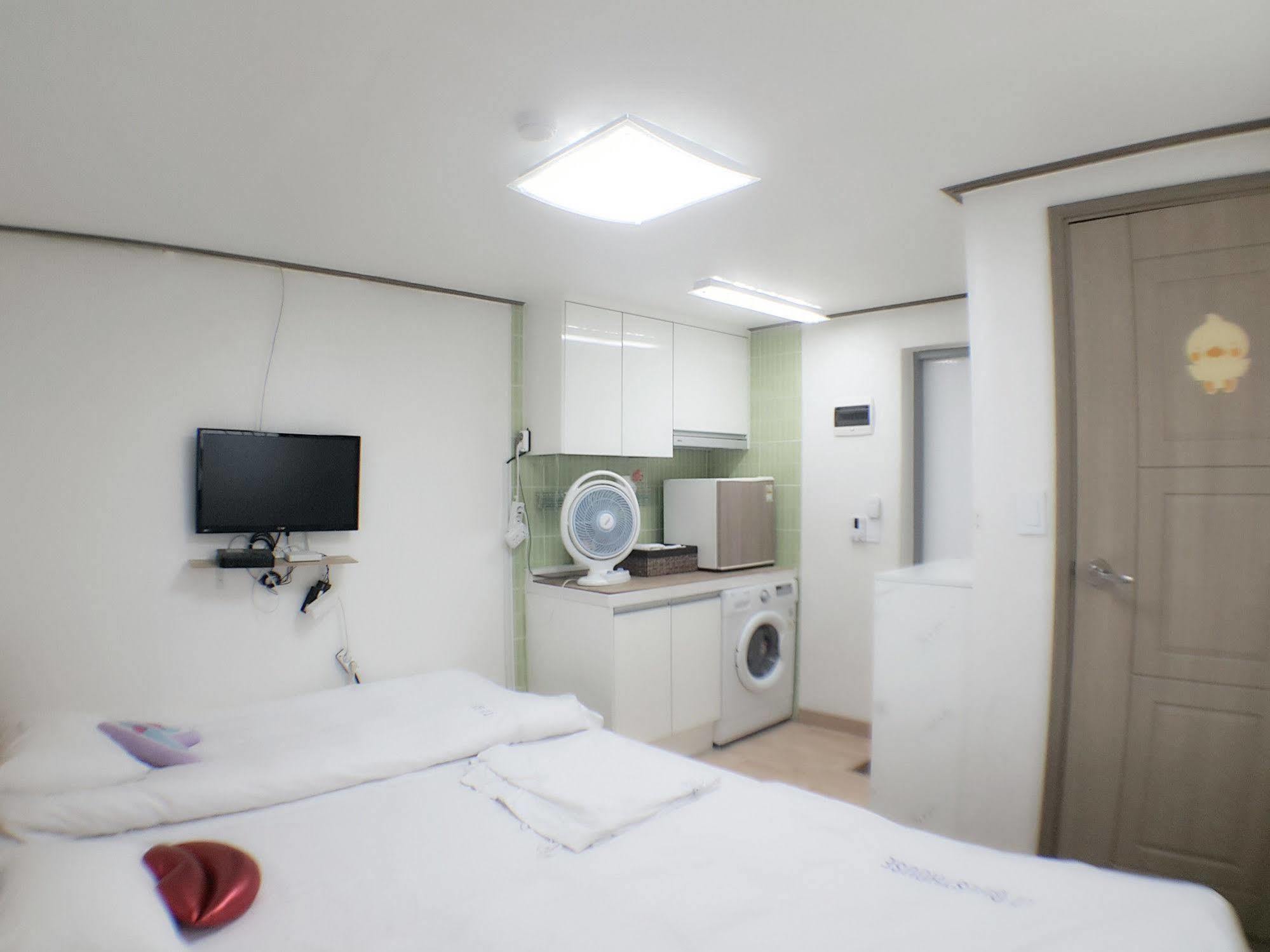 Myeongdong Guesthouse Seoul Exterior photo